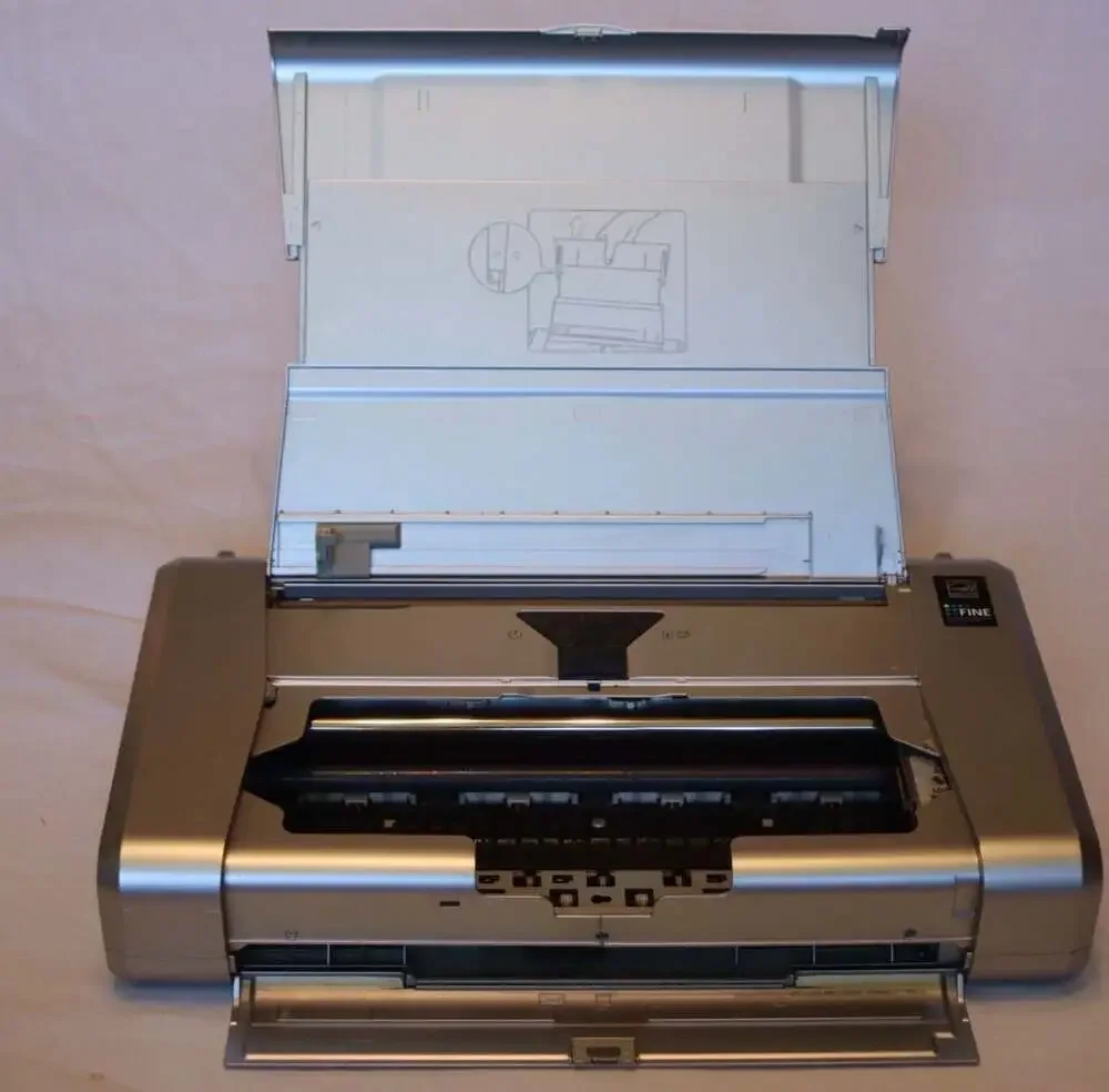 Canon PIXMA iP100 Portable Inkjet Photo Printer